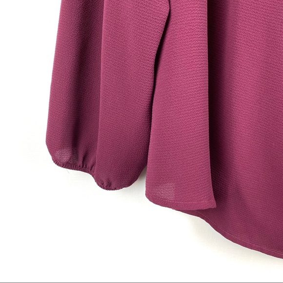 Torrid Berry Open Drape Lace Back Crepe Blouse EUC - Picture 7 of 12